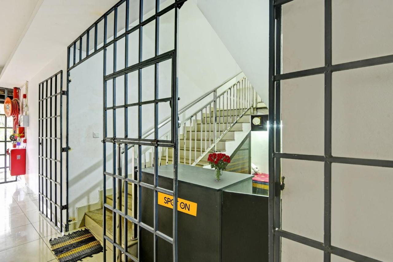 Hotel O Royal Residency Erattupetta Extérieur photo