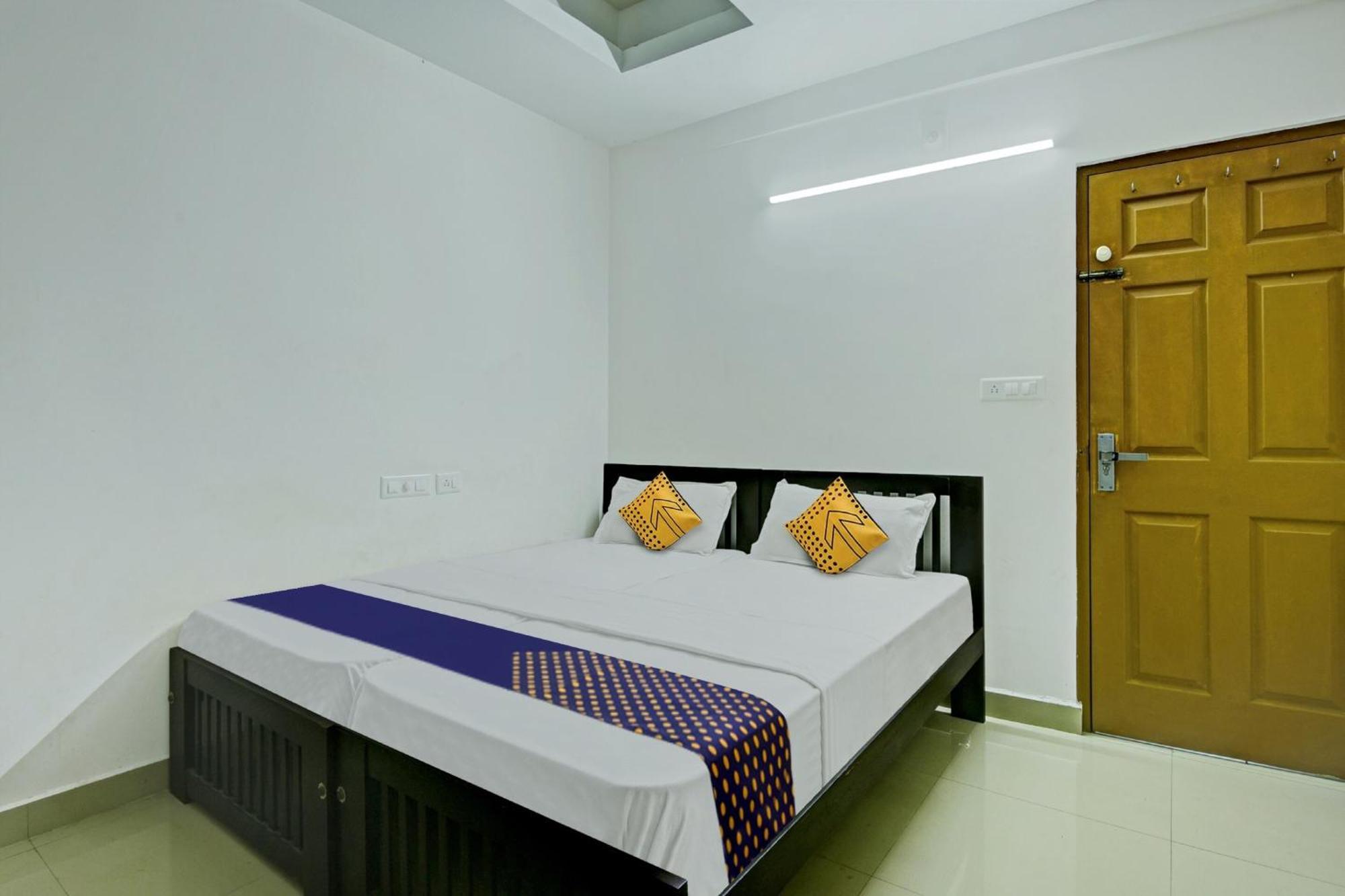 Hotel O Royal Residency Erattupetta Extérieur photo
